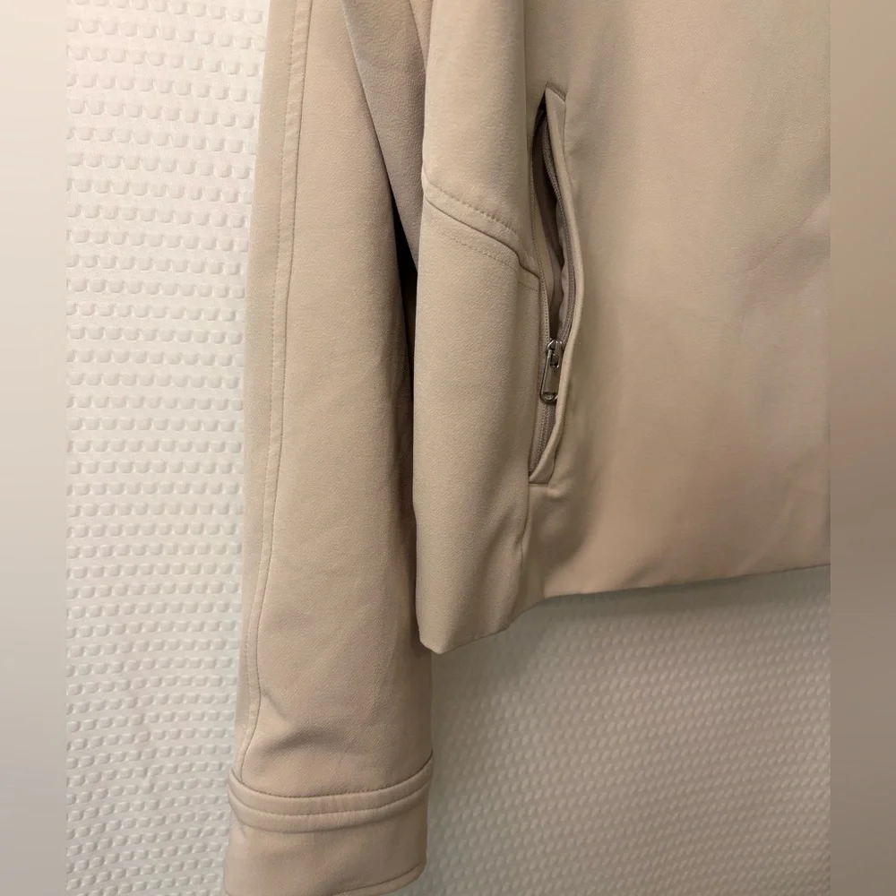 Athleta Endless Bomber Jacket in Abalone Sz lg